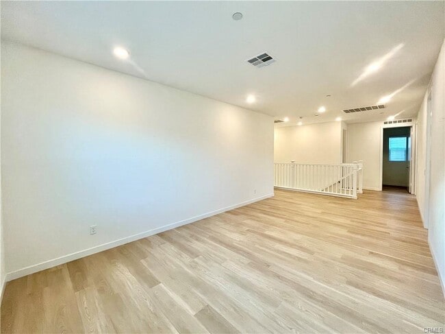 Foto del edificio - 27237 Release Pl