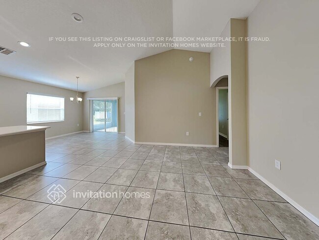 Foto del edificio - 1028 Rivershore Ave