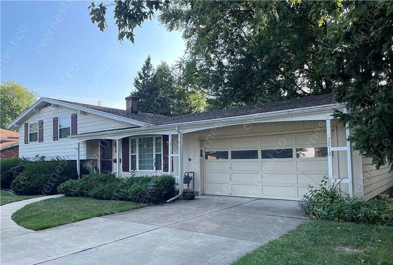 Foto principal - 2018 Green Valley Dr
