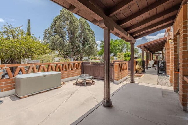 Building Photo - Green Valley Villas East Townhomes 55+ Com...