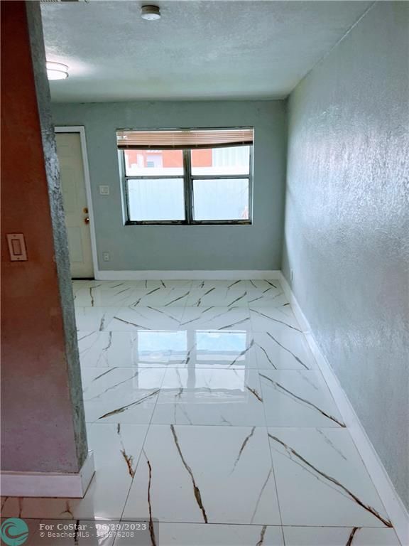 Foto del edificio - 839 NW 14th Way