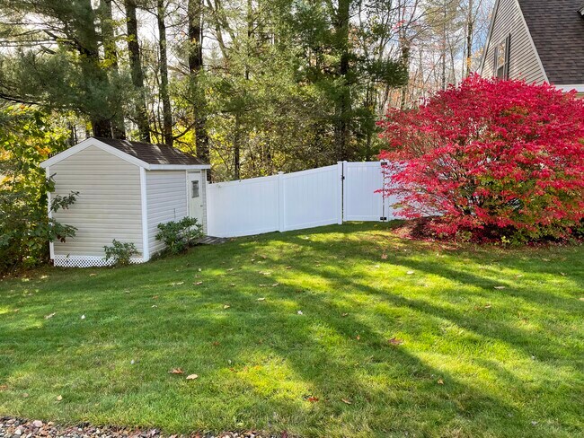 Building Photo - 18 Deerfield Ct