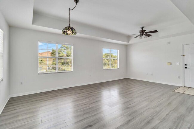 Building Photo - 1010 Villagio Cir