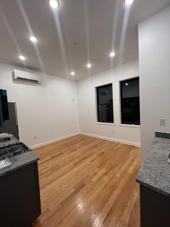 Foto del edificio - 52 Washington 302