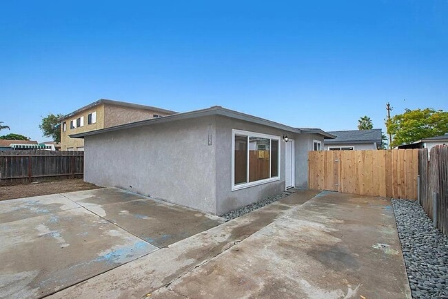 Building Photo - 1135 Florida St