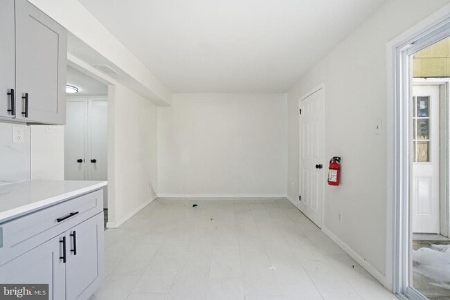 Foto del edificio - 28 Melwood Ct