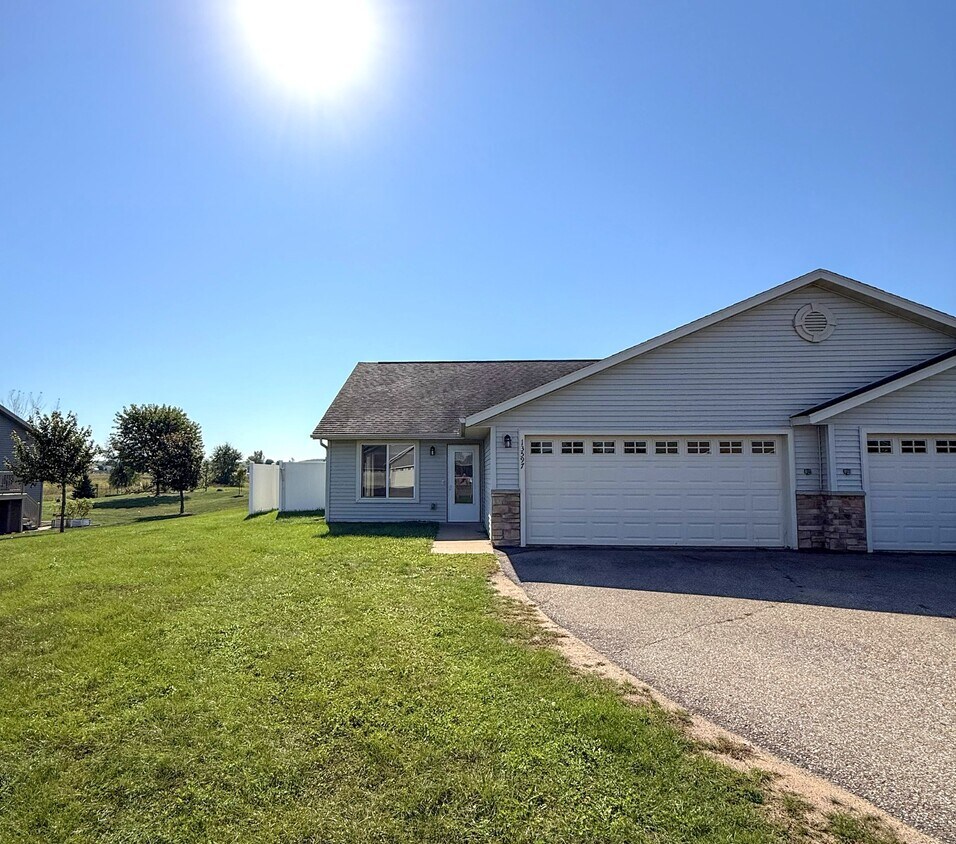 Foto principal - 13595 42nd Ave