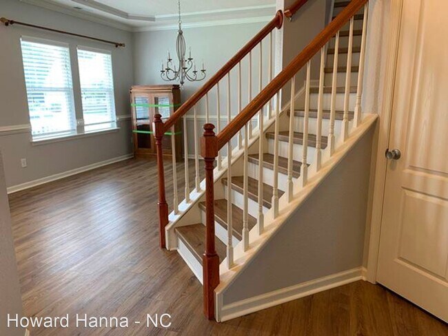 Building Photo - 4 br, 2.5 bath House - 304 Surf Scooter Loop