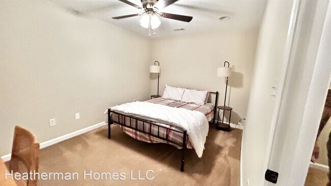 Foto del edificio - 4 br, 3.5 bath House - 3 Woodmont Court