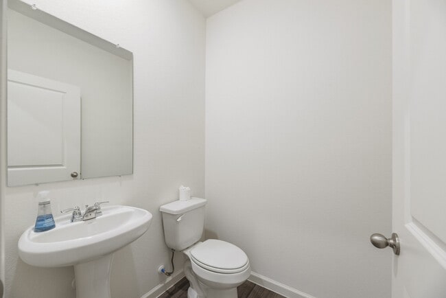 Building Photo - 3603 Admiralty Dr