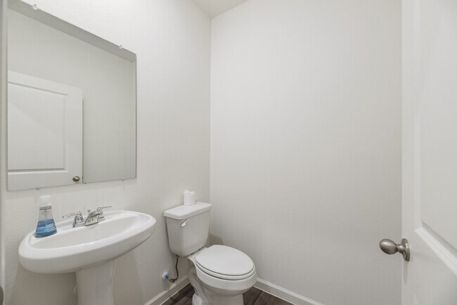 Foto del edificio - 3603 Admiralty Dr