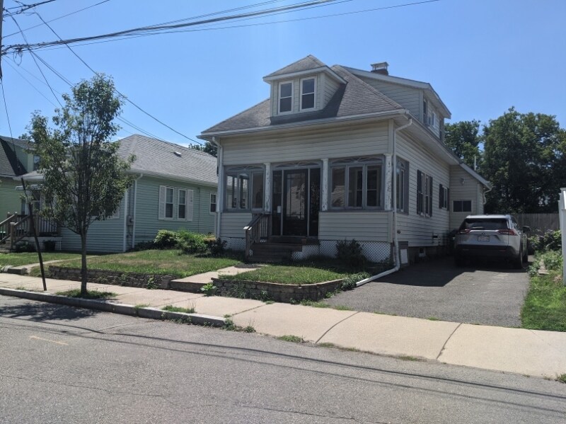 7 Charnwood Rd, Medford, MA 02155 House Rental in Medford, MA