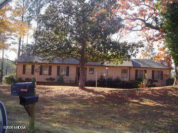 Primary Photo - 223 River Hills Ridge