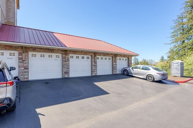 Building Photo - *Spectacular Light & Bright Updated 2 BD* ...
