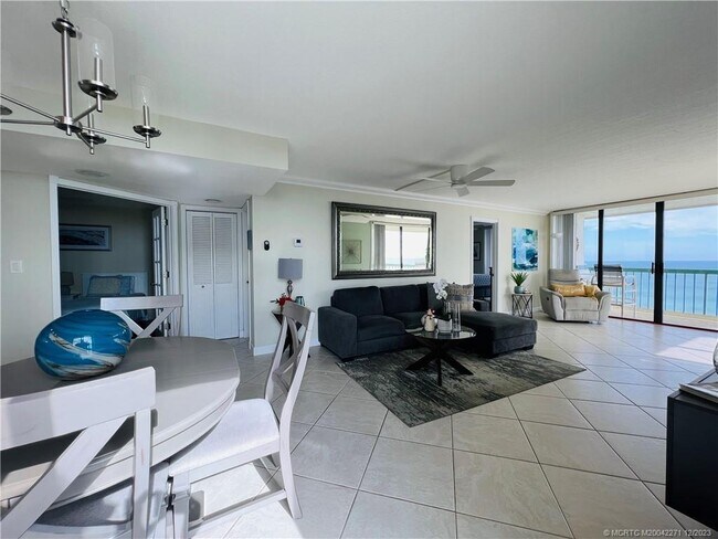 Foto del edificio - 9900 S Ocean Dr