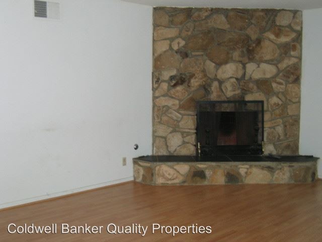Building Photo - 6984 Platt Ave