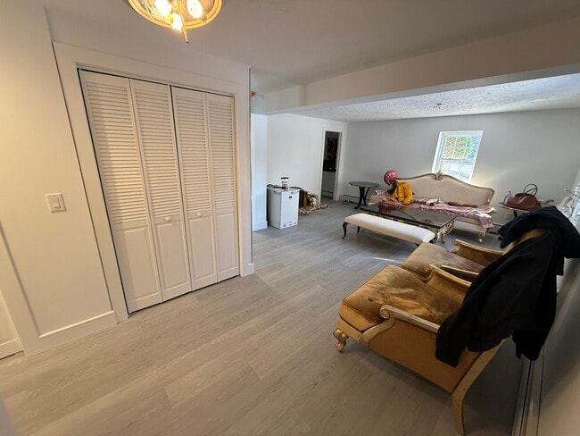 Foto del edificio - 2357 Linwood Ave