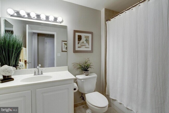 Photo - 355 I St SW Apartment