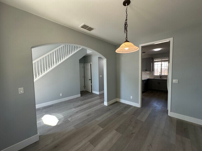 Foto del edificio - 1435 Lever Blvd