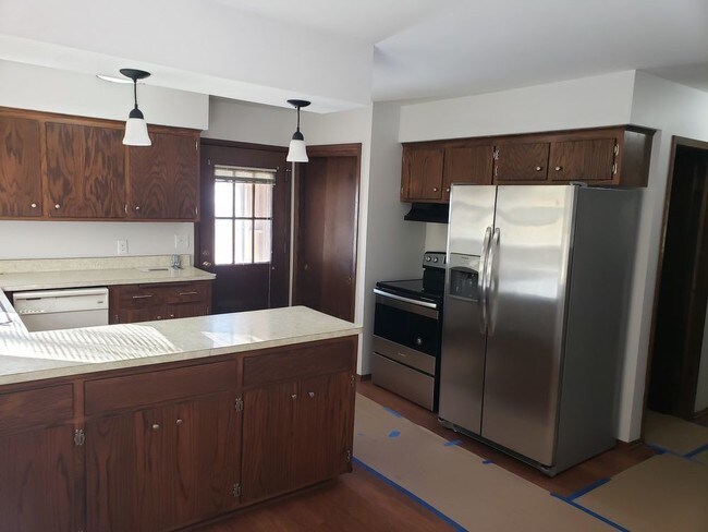 Foto del edificio - 6301 W Fairview Ave