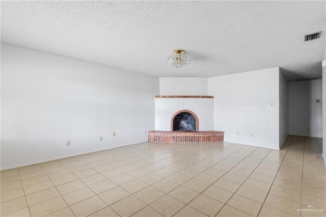 Foto del edificio - 13 Forest Hills