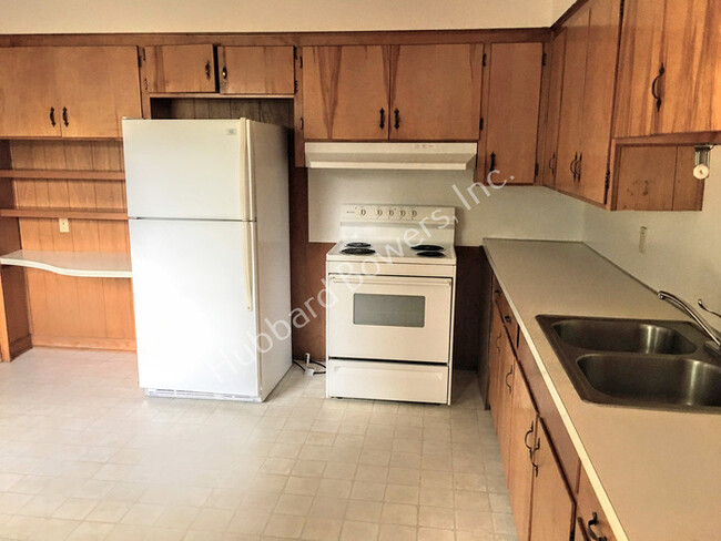 Building Photo - 4517 Devereaux Rd