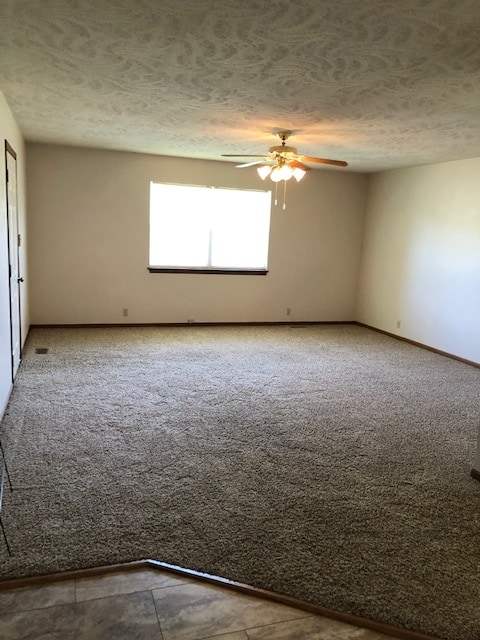 Foto del edificio - 601 S Hickory St