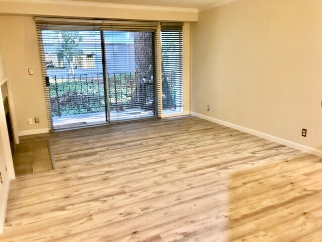 Foto del edificio - 1089 Wesley Ct