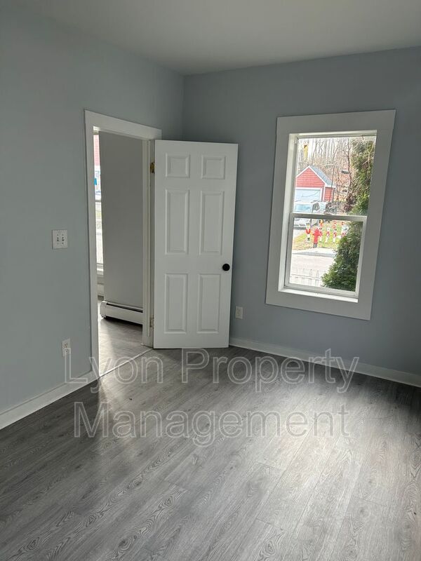 Building Photo - 111-113-113 Sayles Ave