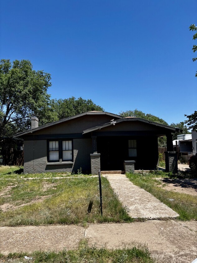 Foto principal - 2104 20th St