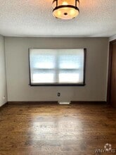 Building Photo - 235 Old Lyme Dr