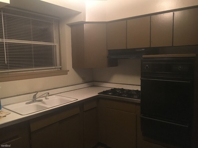 Foto del edificio - 8845 N Wisner St