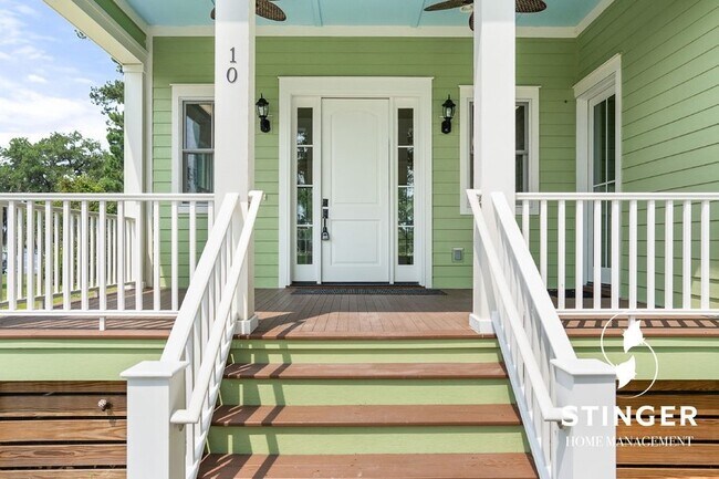 Building Photo - 5 Bedroom / 3.5 Bath For Rent In Seabrook ...