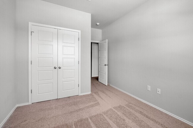 Foto del edificio - 3 Bedroom, 2 Bath Duplex in Georgetown