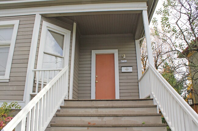Building Photo - North Williams/Alberta St- Adorable 2 Bedr...
