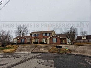 Building Photo - 3046 Woody Ln