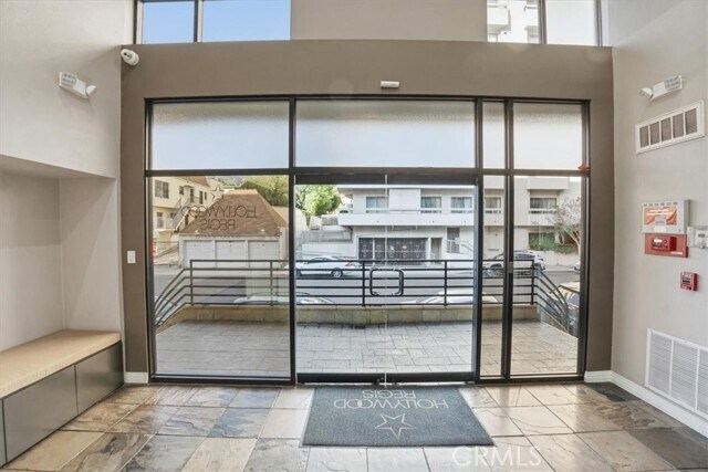 Foto del edificio - 7320 Hawthorn Ave