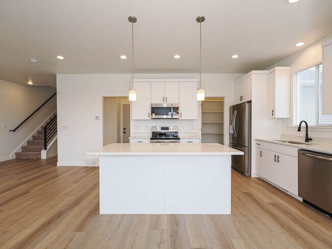 Foto del edificio - 4 Bedroom, 2.5 bathroom Eagle Mountain Home