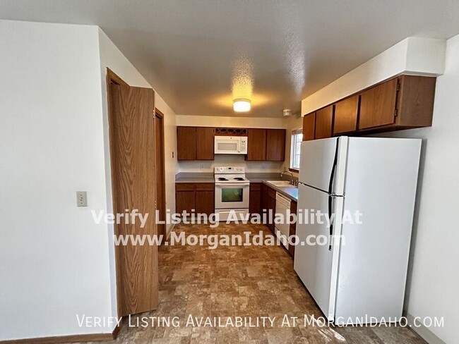 Building Photo - $300 off February rent! Patio deck, storag...