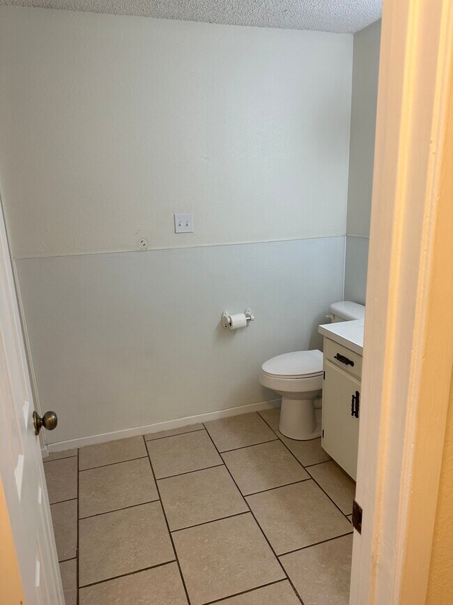 Building Photo - 1606 Nolan St