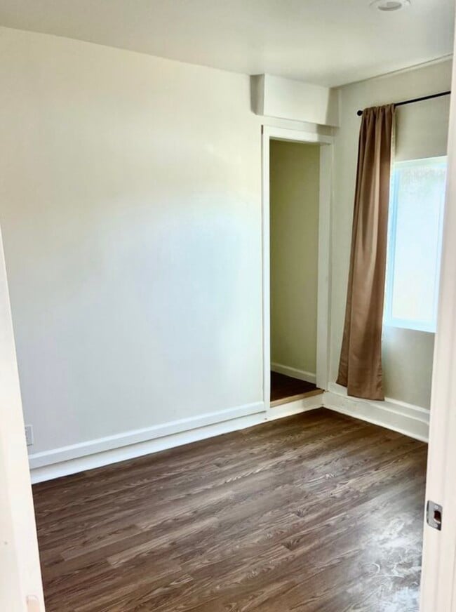Foto del edificio - 3319 W 63rd St