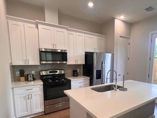 Foto del edificio - 835E Dorchester St