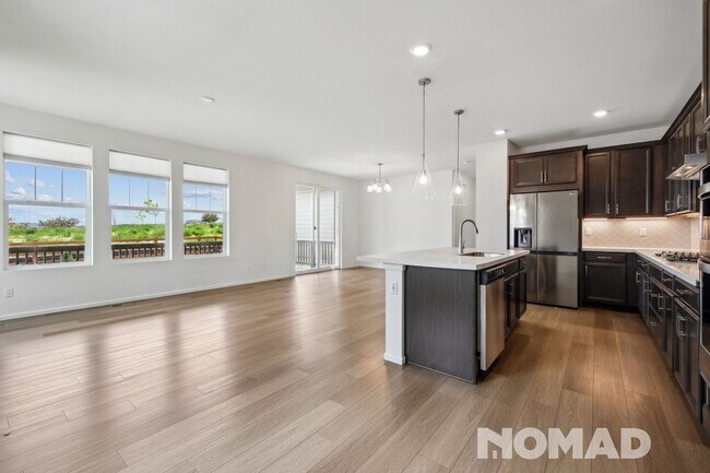 Foto del edificio - Spacious 4BR Duplex in Arvada