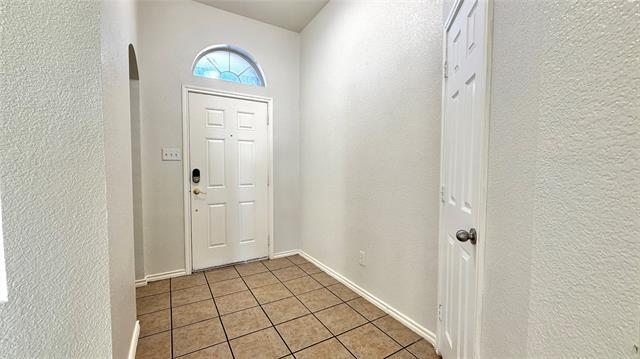 Building Photo - 1648 Northview Dr