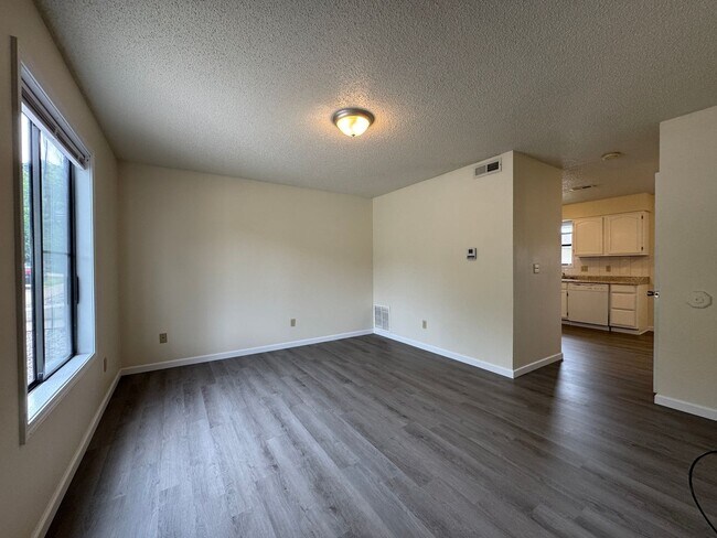 Foto del edificio - 200 Vickie Lynn Ln