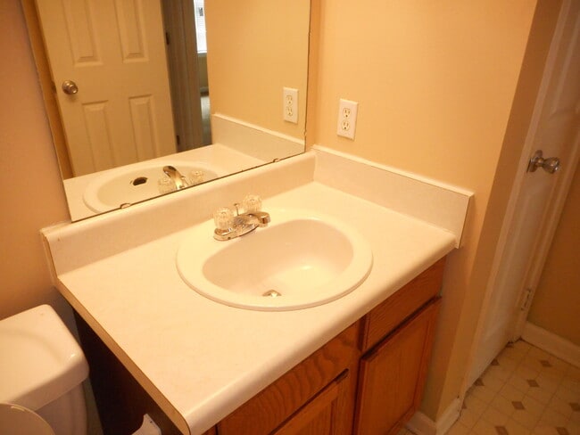 Foto del edificio - 3 bedroom 2 bathroom house