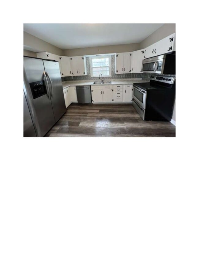 Foto del edificio - 401 Hyde Park Dr