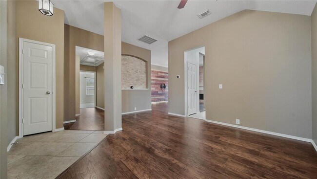 Foto del edificio - 30222 Castle Forest Dr