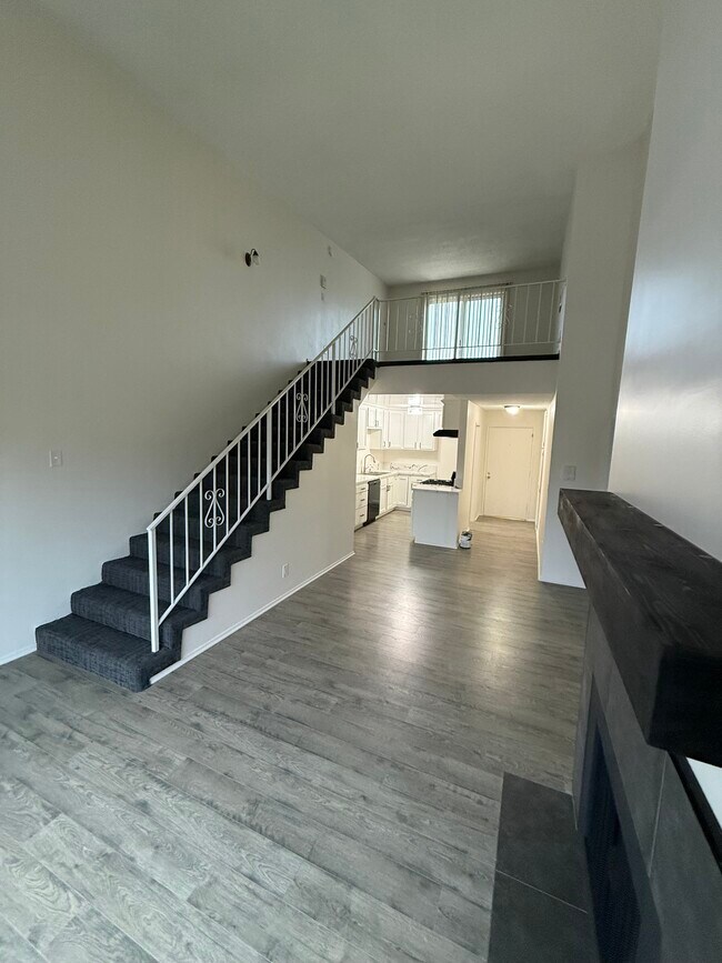 Foto del edificio - 927 W 19th St