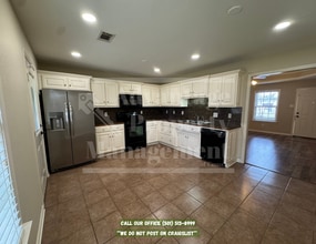 Building Photo - 145 Peach St